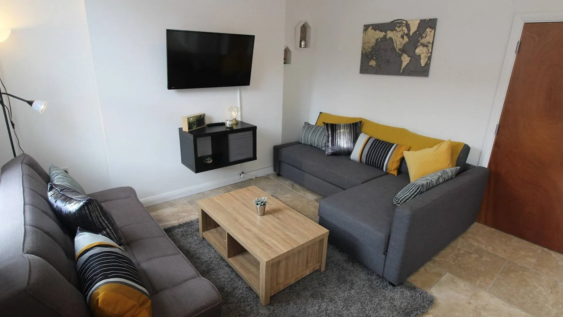 City South Apartments ベルファスト イギリス